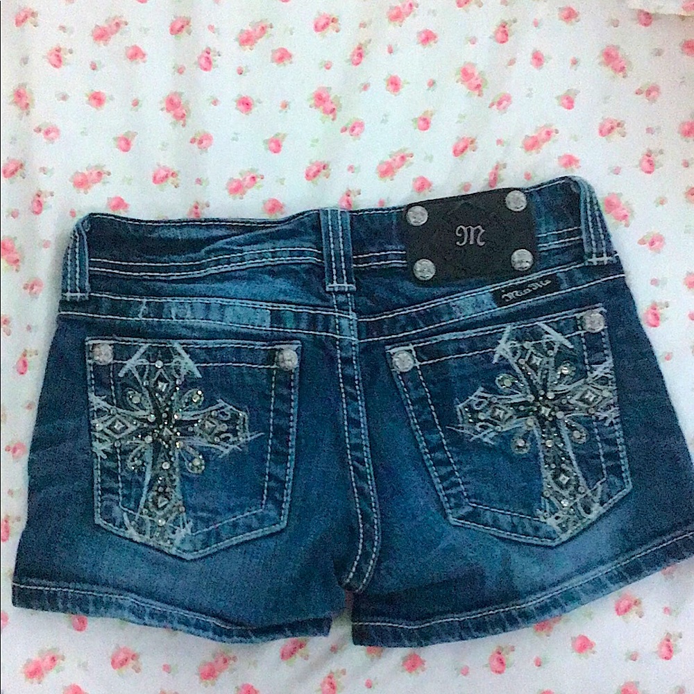 miss me shorts sz 25 cross embellished pocket